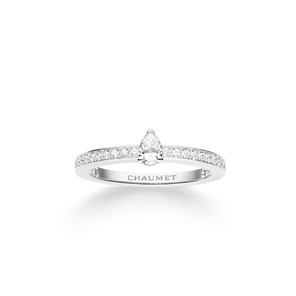 Triomphe - Ring - Platinum - Pear shaped Diamond